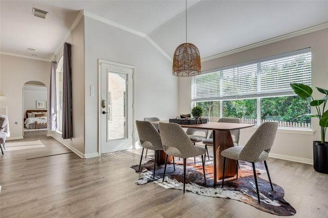 8928 La Siesta BND, Austin, TX 78749