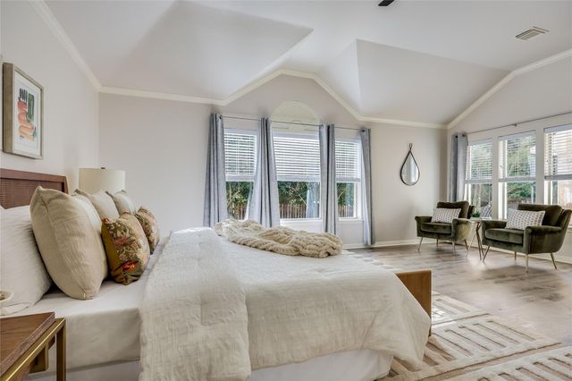 8928 La Siesta BND, Austin, TX 78749