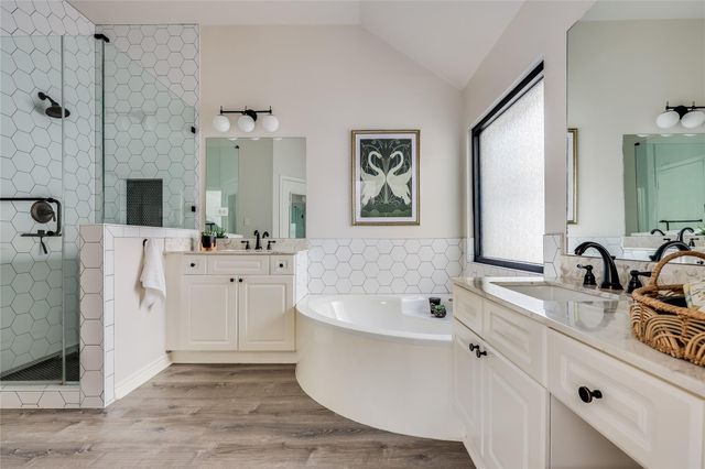 8928 La Siesta BND, Austin, TX 78749