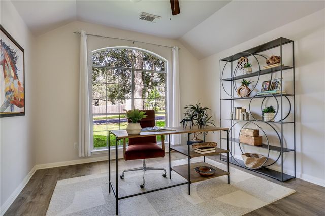8928 La Siesta BND, Austin, TX 78749