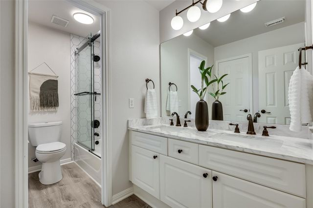 8928 La Siesta BND, Austin, TX 78749