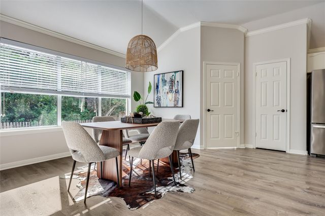 8928 La Siesta BND, Austin, TX 78749