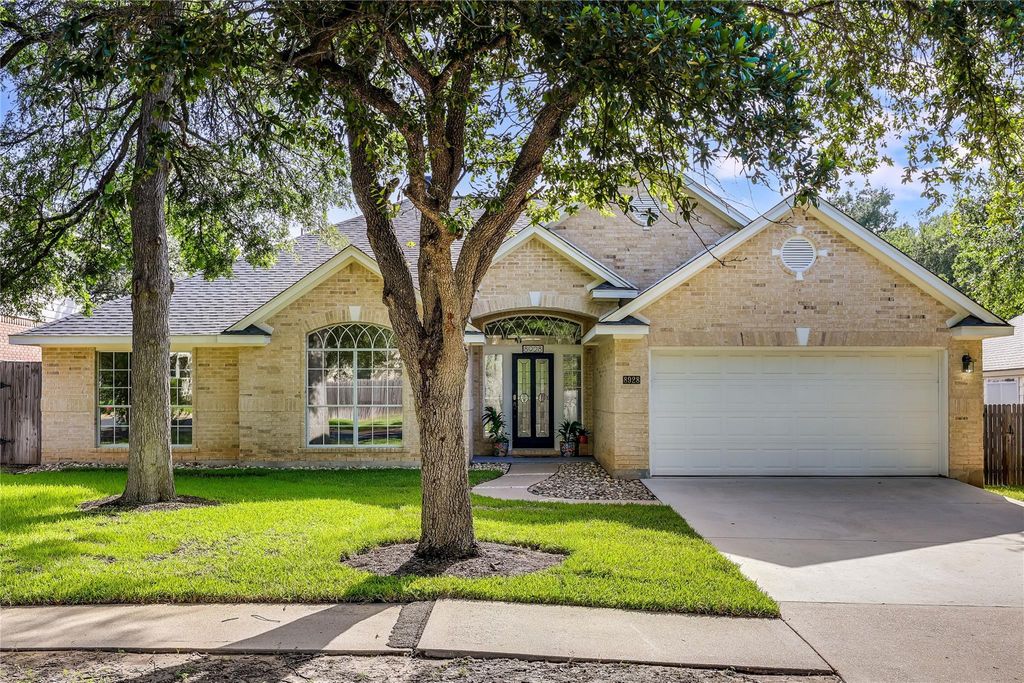 8928 La Siesta BND, Austin, TX 78749