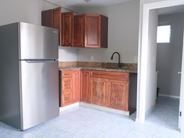 438 ROSELAND Drive studio 2, West Palm Beach, FL 33405