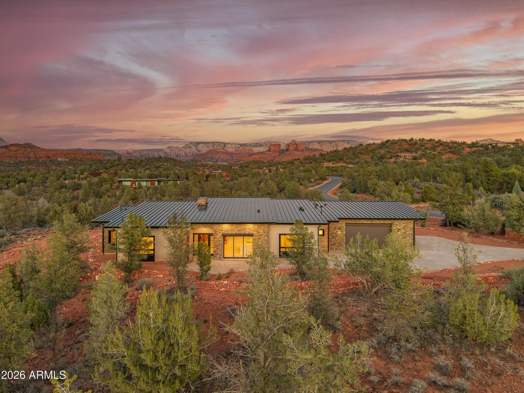 10 Amber Cliffs Way, Sedona, AZ 86336