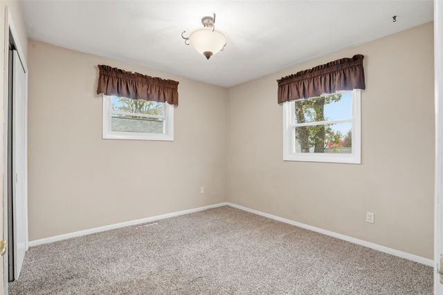 165 Timber Lane, Robins, IA 52328