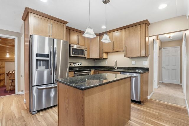 165 Timber Lane, Robins, IA 52328