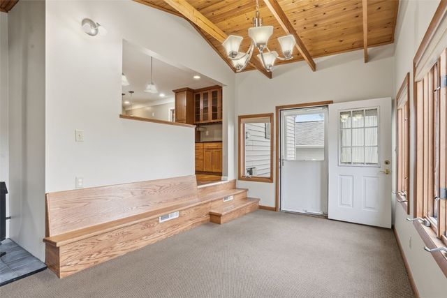 165 Timber Lane, Robins, IA 52328