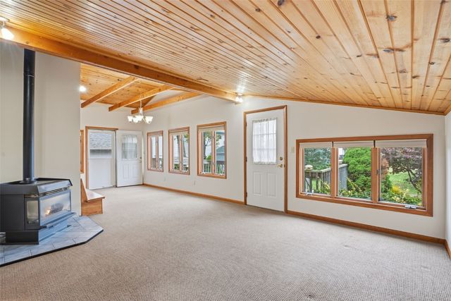 165 Timber Lane, Robins, IA 52328