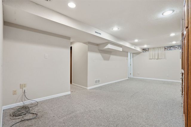 165 Timber Lane, Robins, IA 52328