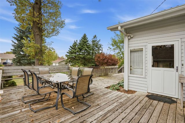 165 Timber Lane, Robins, IA 52328