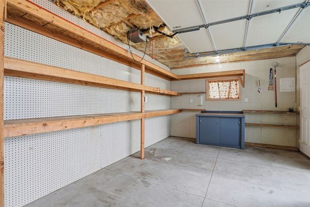 165 Timber Lane, Robins, IA 52328