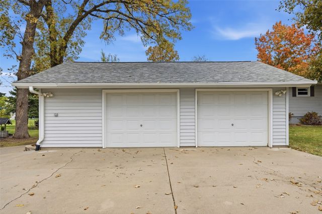 165 Timber Lane, Robins, IA 52328