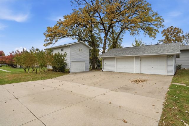 165 Timber Lane, Robins, IA 52328