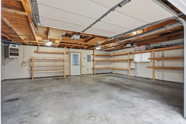 165 Timber Lane, Robins, IA 52328