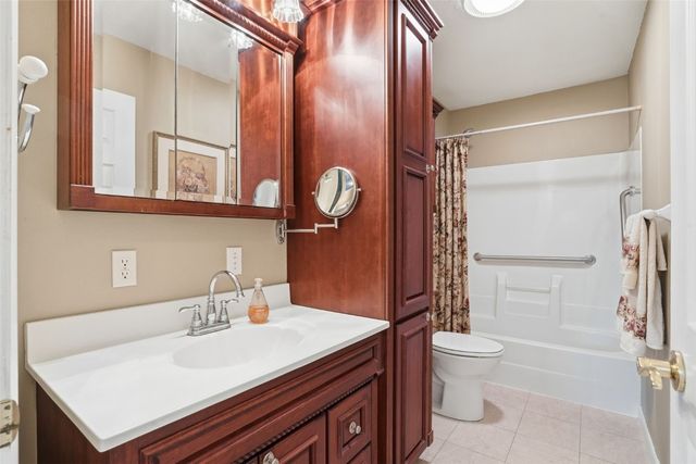 165 Timber Lane, Robins, IA 52328