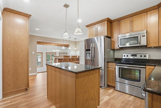 165 Timber Lane, Robins, IA 52328