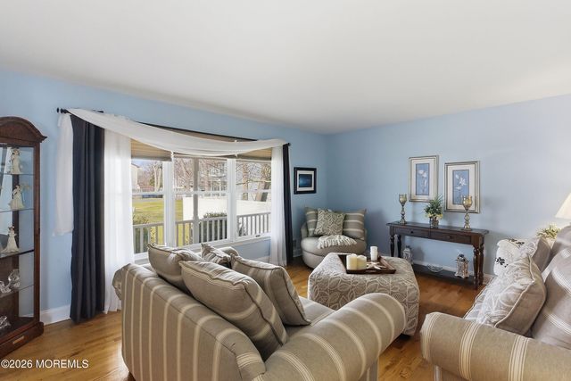 19 Shasta Lane, Toms River, NJ 08753