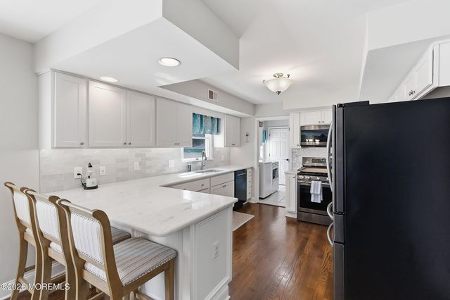 19 Shasta Lane, Toms River, NJ 08753