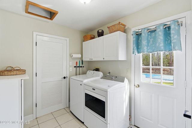 19 Shasta Lane, Toms River, NJ 08753