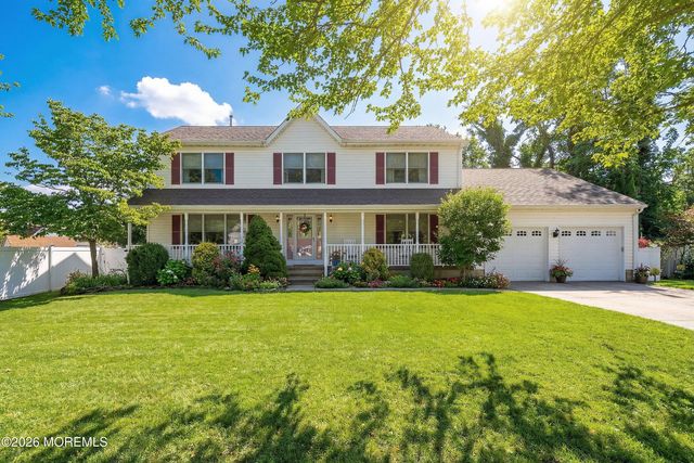 19 Shasta Lane, Toms River, NJ 08753