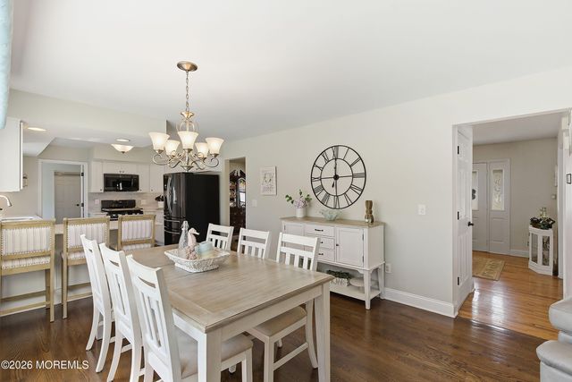 19 Shasta Lane, Toms River, NJ 08753