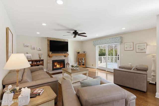 19 Shasta Lane, Toms River, NJ 08753