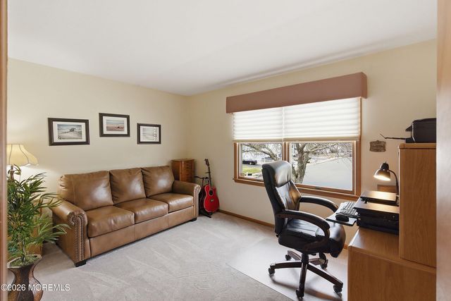 19 Shasta Lane, Toms River, NJ 08753