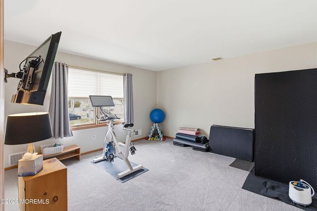 19 Shasta Lane, Toms River, NJ 08753