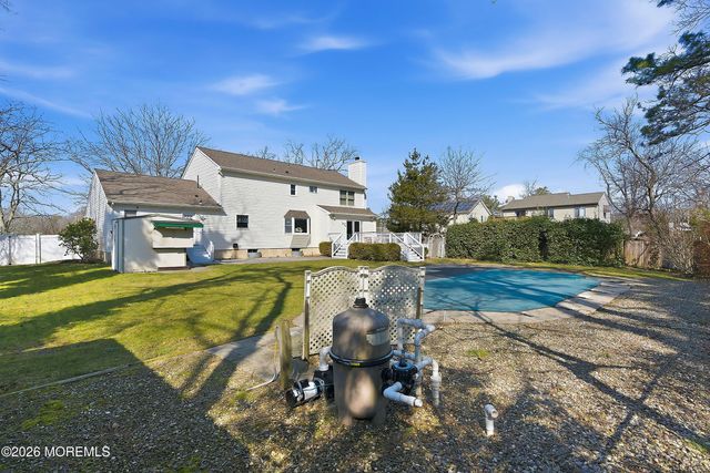 19 Shasta Lane, Toms River, NJ 08753