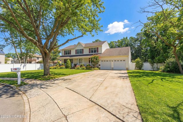 19 Shasta Lane, Toms River, NJ 08753