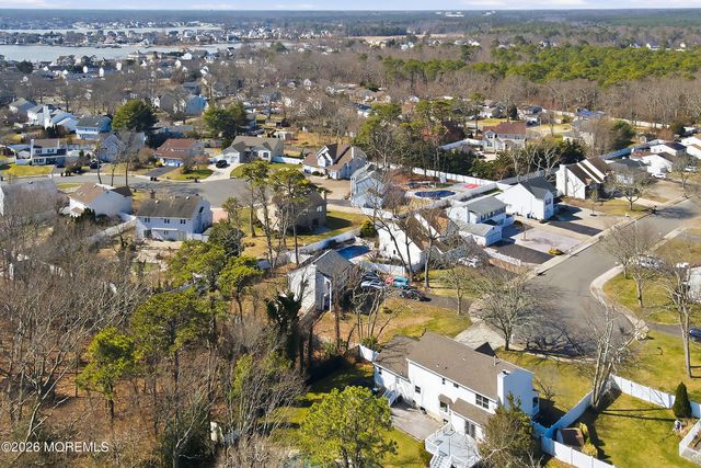 19 Shasta Lane, Toms River, NJ 08753