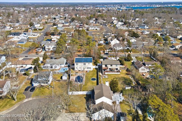 19 Shasta Lane, Toms River, NJ 08753