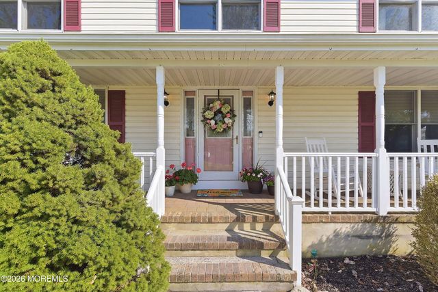 19 Shasta Lane, Toms River, NJ 08753