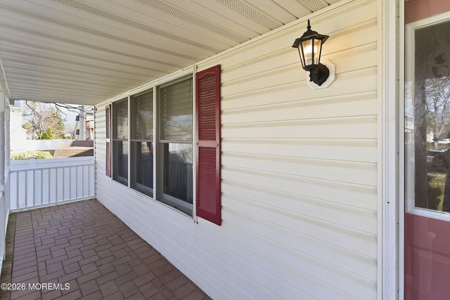 19 Shasta Lane, Toms River, NJ 08753