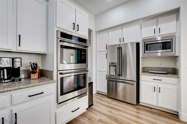 11251 La Madre Ridge Drive, Las Vegas, NV 89135