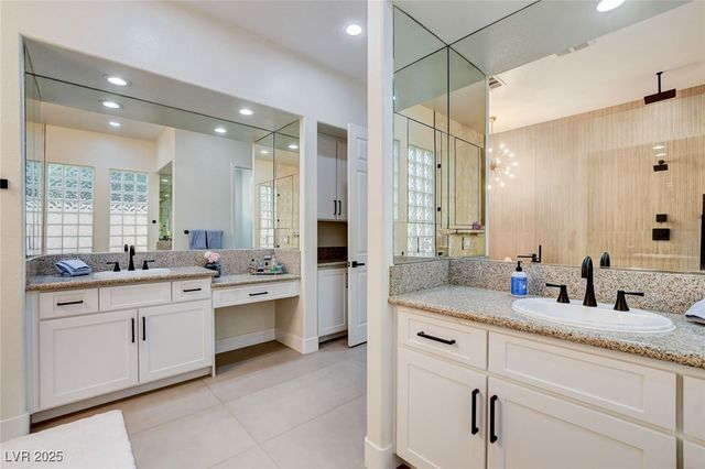 11251 La Madre Ridge Drive, Las Vegas, NV 89135