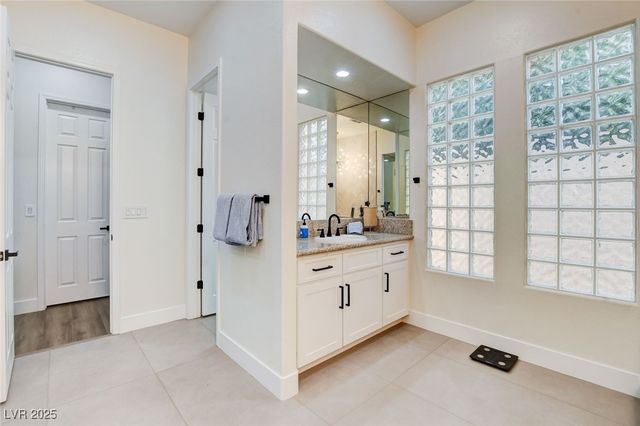 11251 La Madre Ridge Drive, Las Vegas, NV 89135