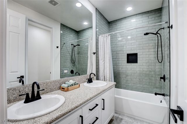 11251 La Madre Ridge Drive, Las Vegas, NV 89135