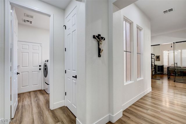 11251 La Madre Ridge Drive, Las Vegas, NV 89135