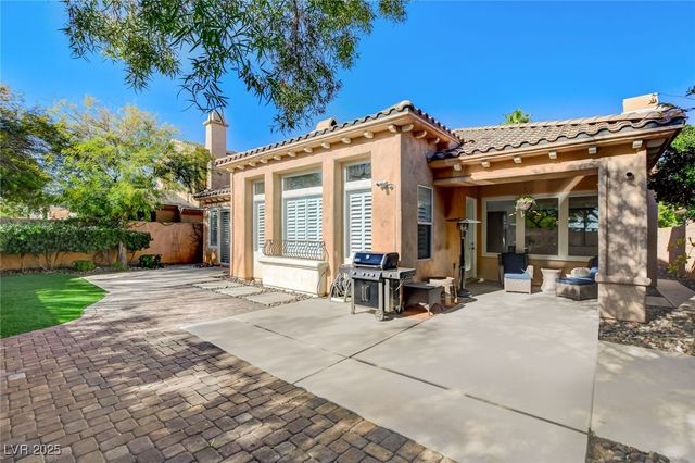 11251 La Madre Ridge Drive, Las Vegas, NV 89135