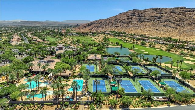 11251 La Madre Ridge Drive, Las Vegas, NV 89135