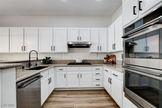 11251 La Madre Ridge Drive, Las Vegas, NV 89135