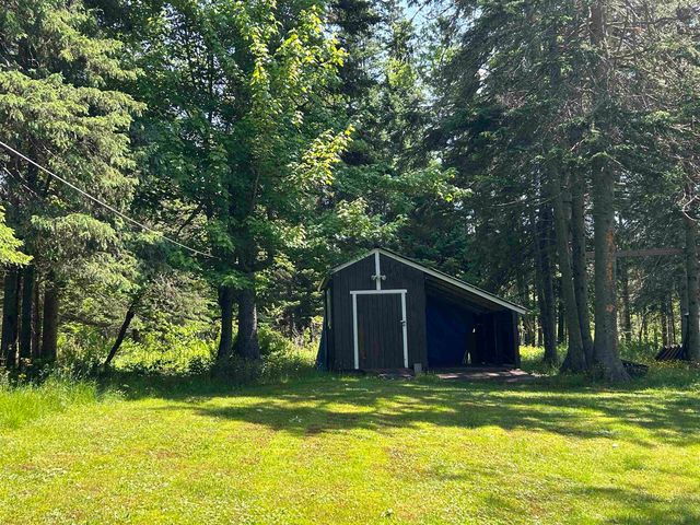 26 Dalton Road, Pittsburg, NH 03592