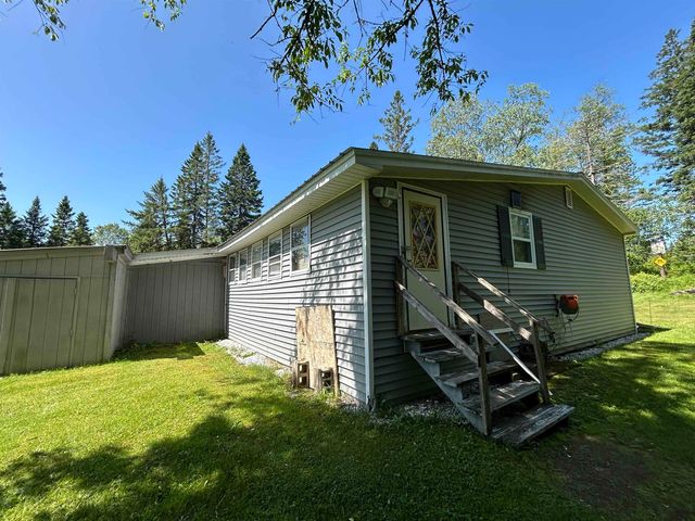 26 Dalton Road, Pittsburg, NH 03592