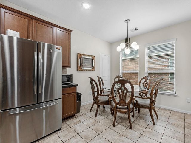 10518 Sun River Falls Drive, Humble, TX 77396