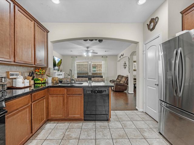 10518 Sun River Falls Drive, Humble, TX 77396