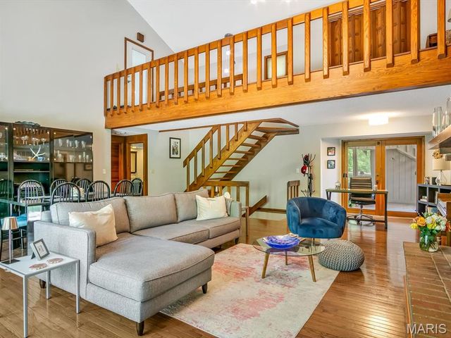 44 Larkmoor Drive, Glen Carbon, IL 62034