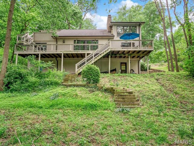 44 Larkmoor Drive, Glen Carbon, IL 62034