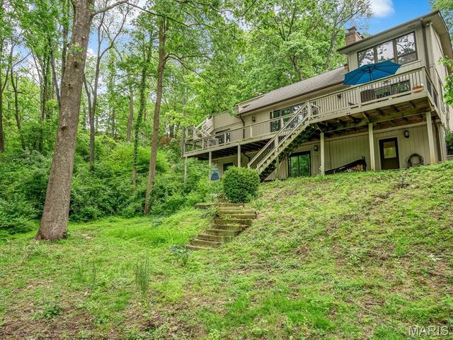 44 Larkmoor Drive, Glen Carbon, IL 62034